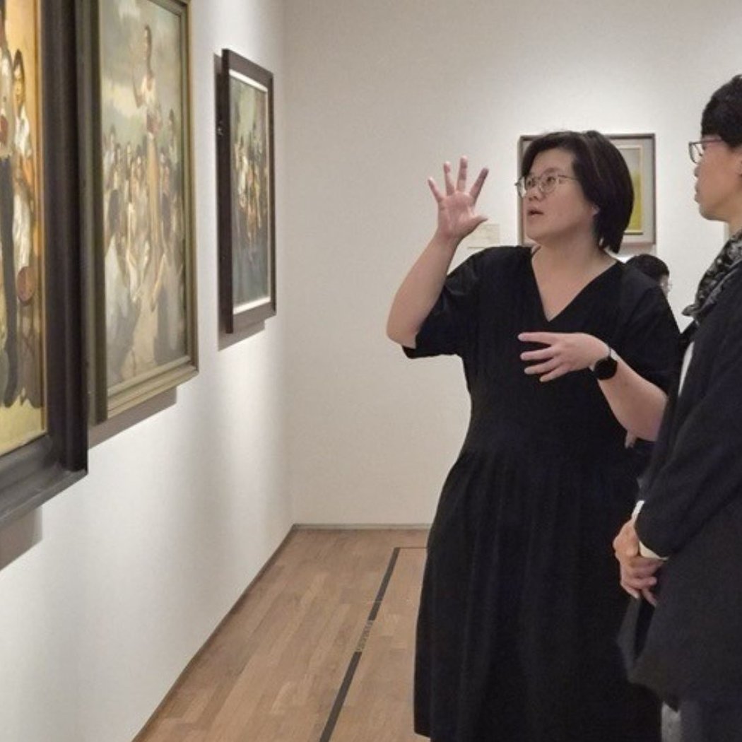 Curator Tours 1