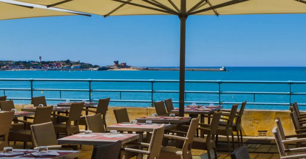 La terrasse du Comptoir JOA réouvre 1