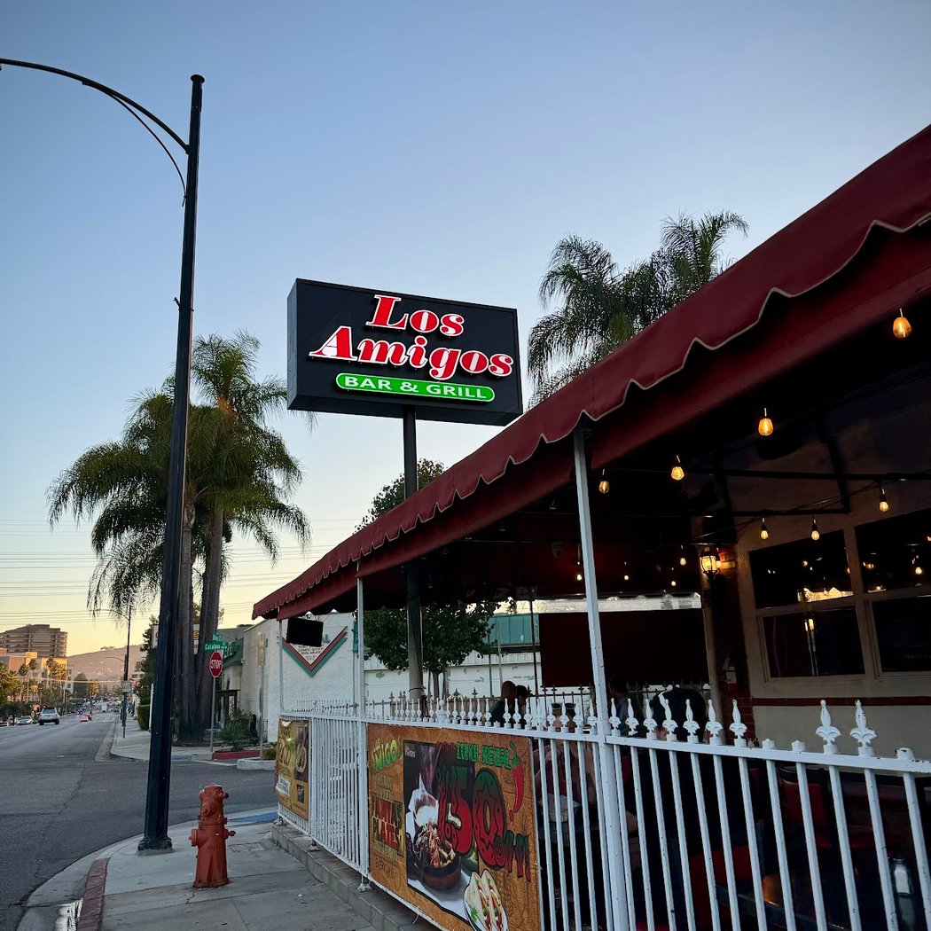 Los Amigos Bar & Grill 2