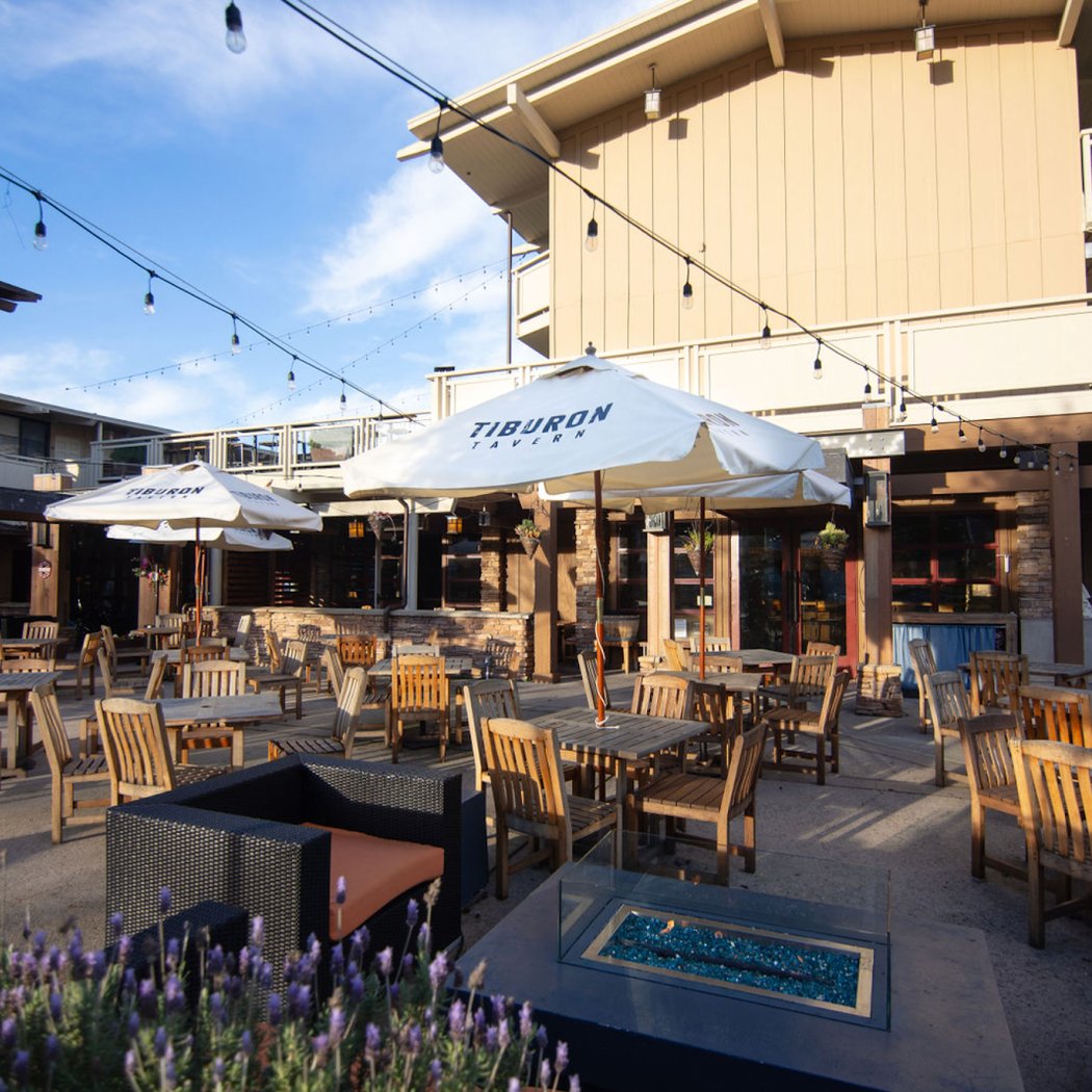 Tiburon Tavern's Daily Happy Hour 4