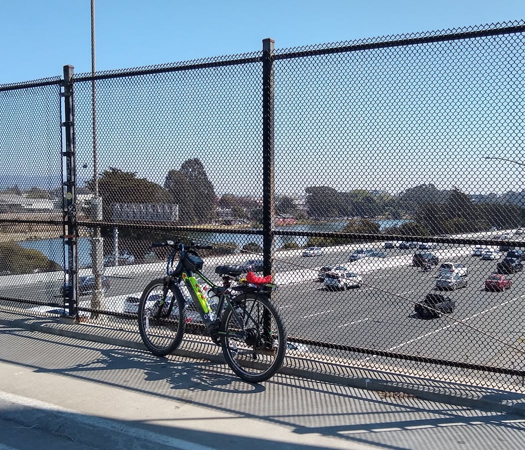 Overpass Visibility Brigade: Bridge of Solidarity 3