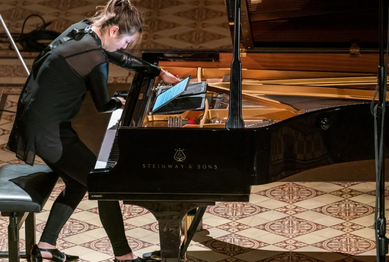 Vicky Chow & Mivos Quartet perform Morton Feldman's 'Piano and String Quartet' 1