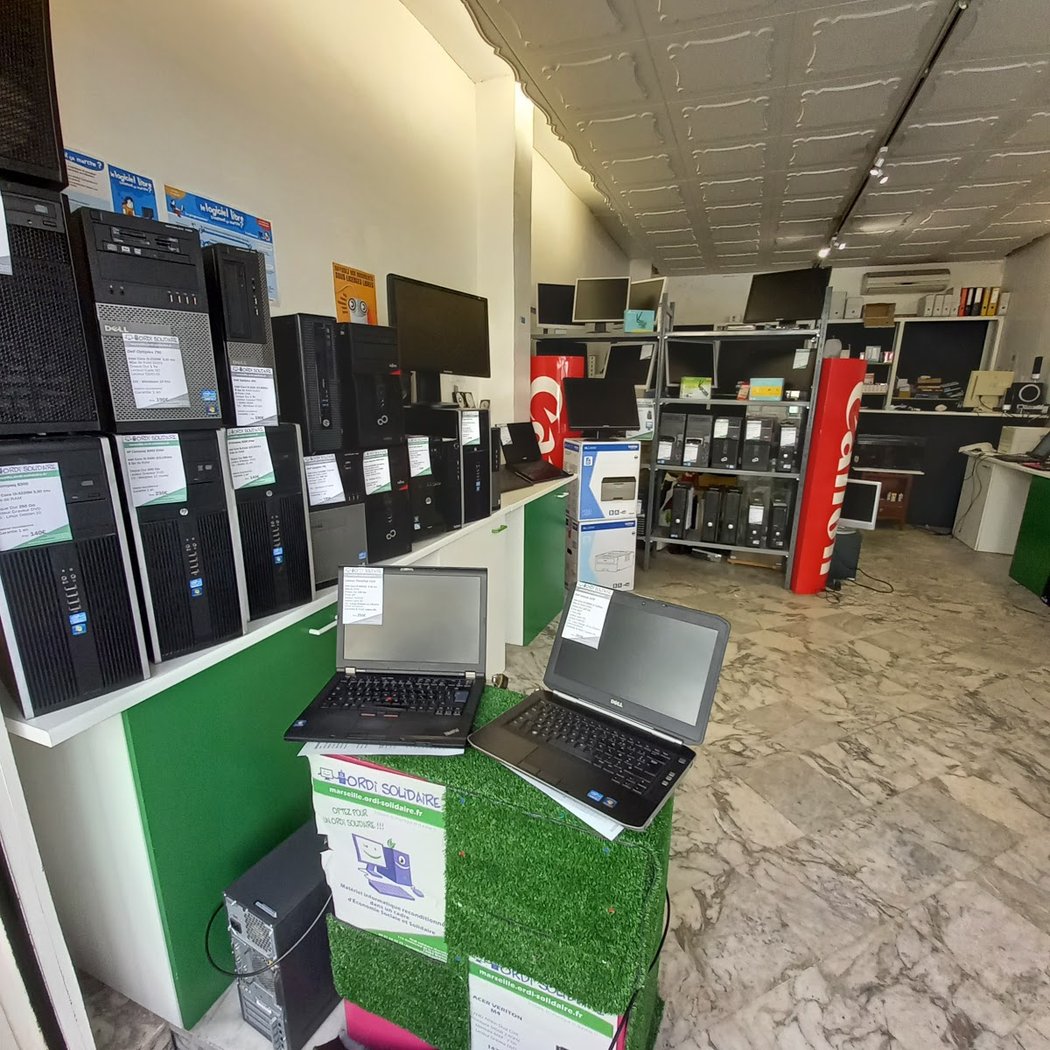 Solidarity computer Marseille 4
