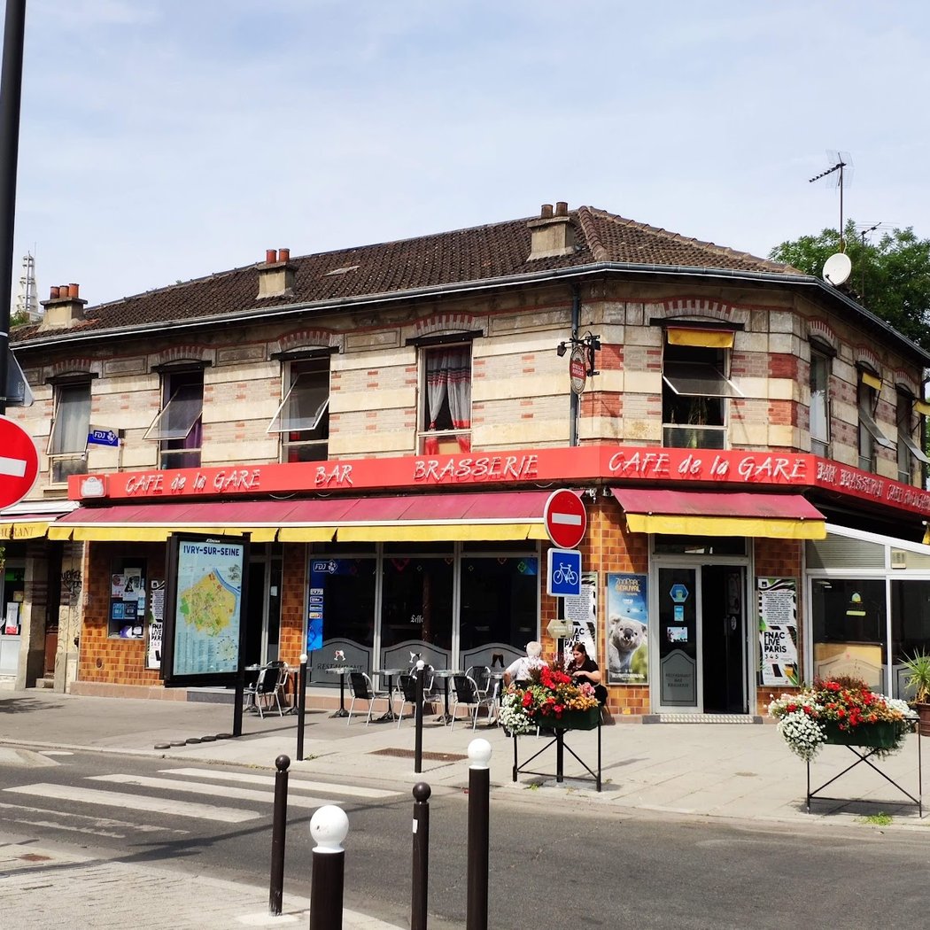 Le Café de la Gare 2