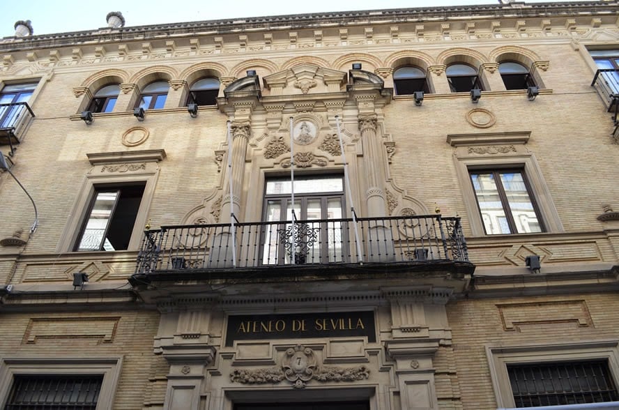 El «Sevillanísimo» Árbol de la Quina 2