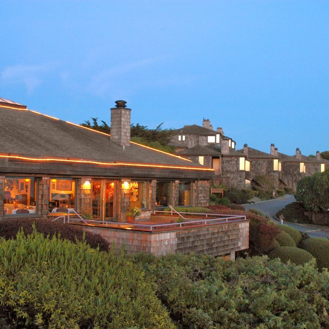 The Bay View Restaurant & Lounge 3