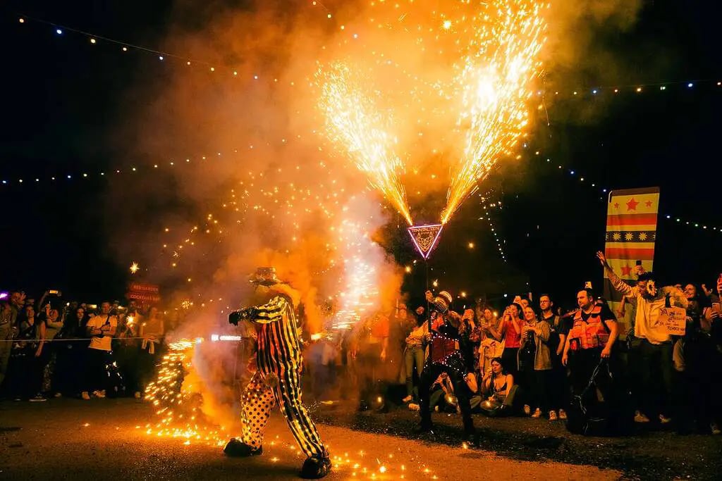 Madame Loyal Festival 1