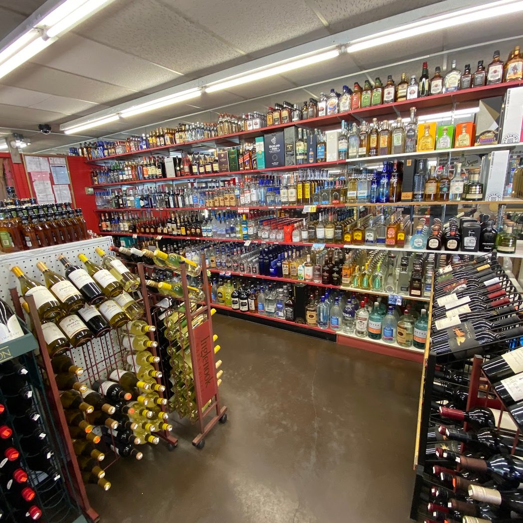 Easy Mart Liquor & Food 3