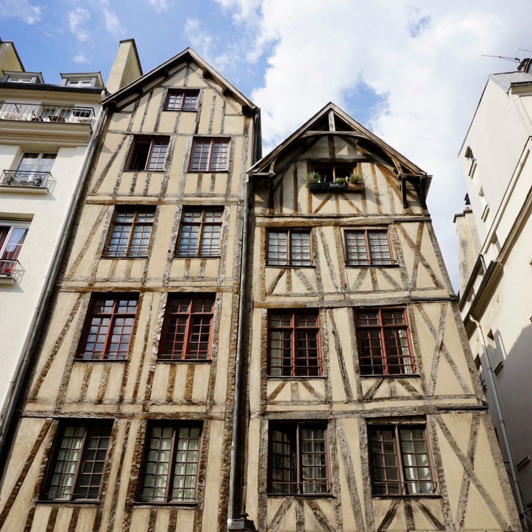 Rue François Miron 1