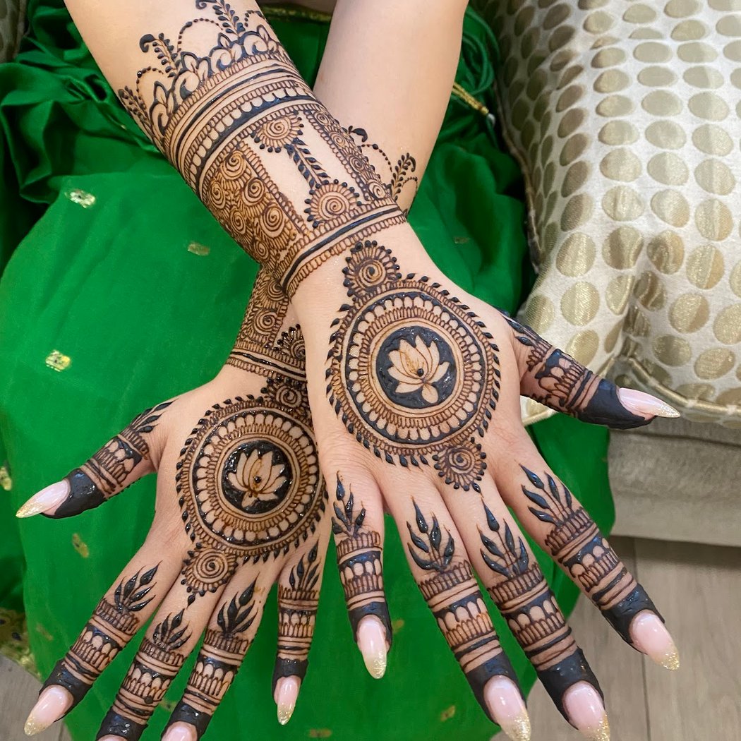 Shilpakala Artworld - Henna, Face Paint, Balloon Twisting, Cloth Alterations 1