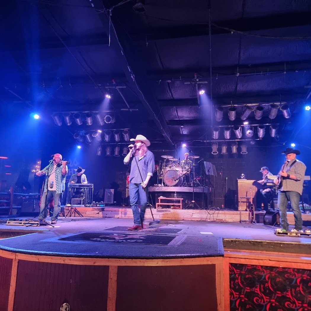 Cowboys Red River | Dancehall & Saloon 2