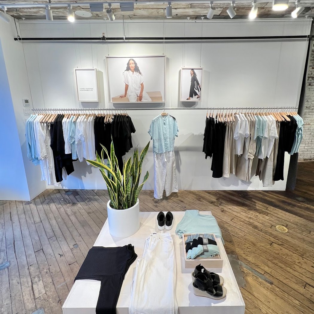 EILEEN FISHER 1