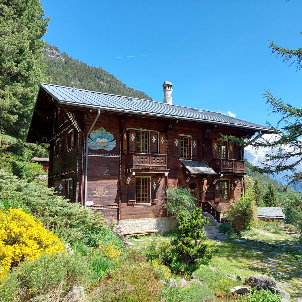 alpin Flore-Alpe Botanical Garden 3