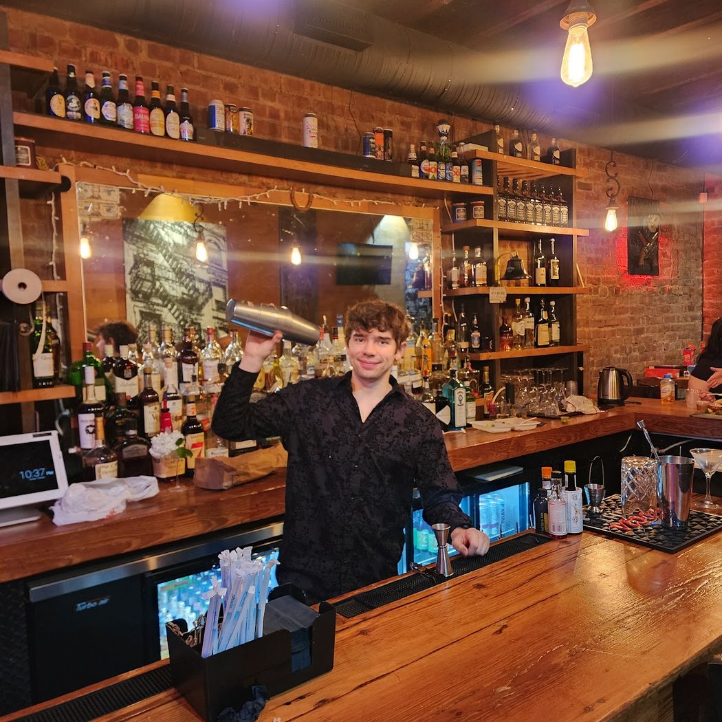 Rogue Bar 3