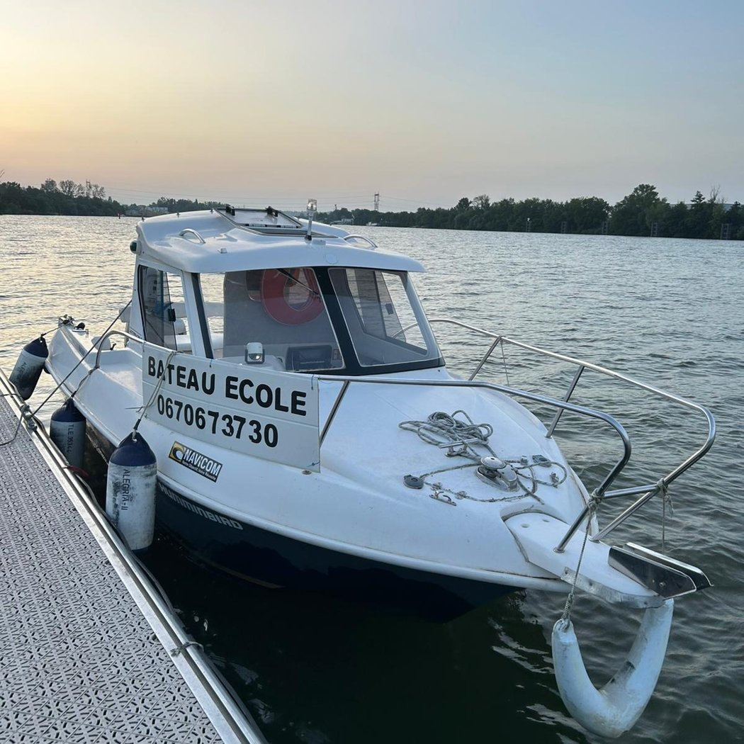 Boat Academy - Boat License Lyon 3