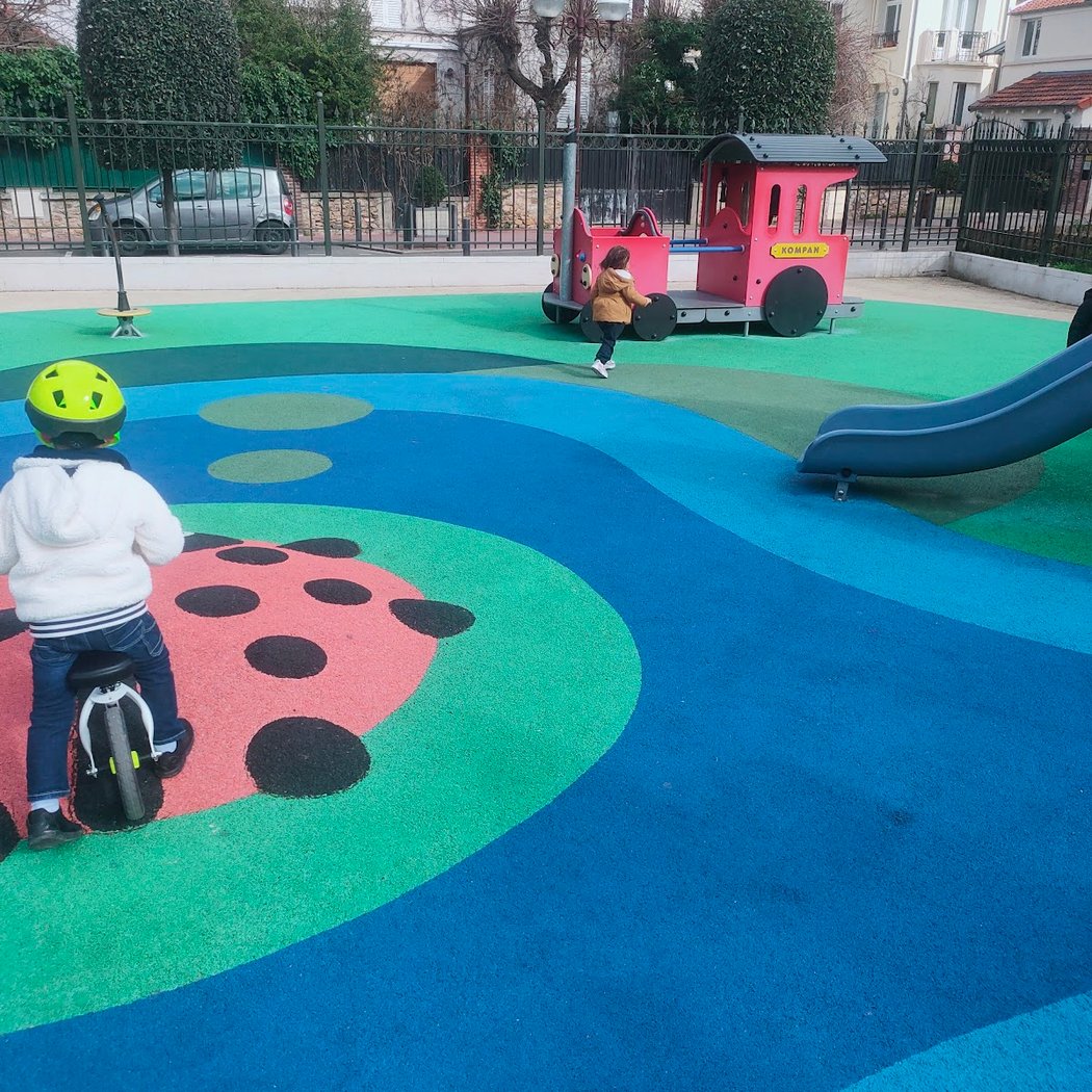 Square de Villemessant 4