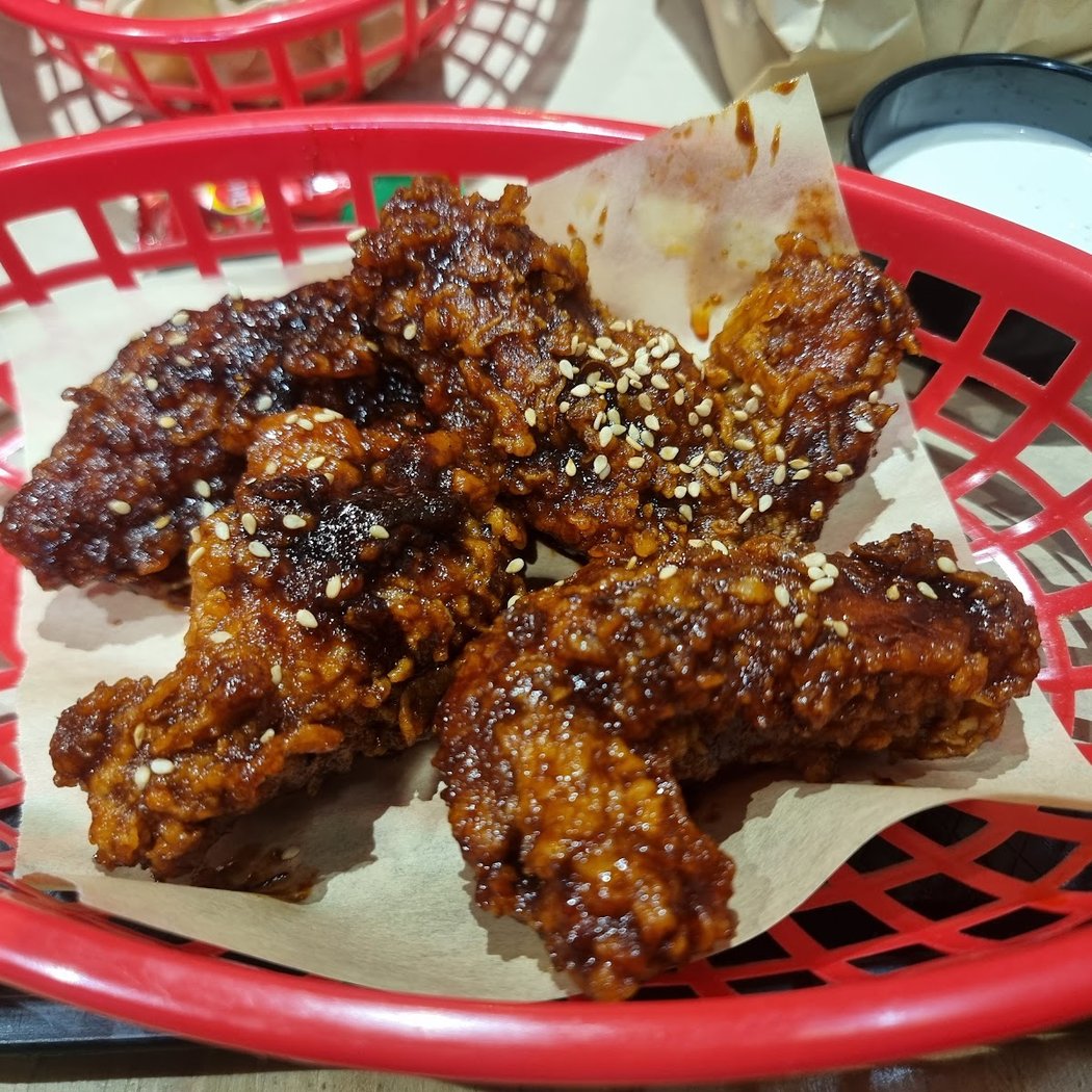 Backyard Burgers And Grill 3