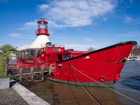 Soirées club au Bateau Phare 1