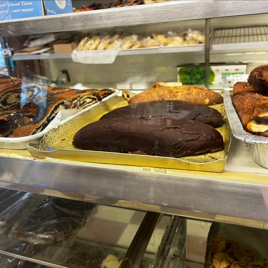 Moishe's Kosher Bakery 3