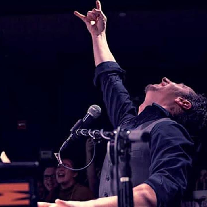 Shake, Rattle & Roll: Live Dueling Pianos! 1