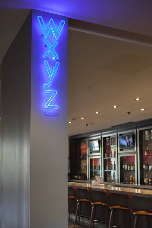 W XYZ Bar 2