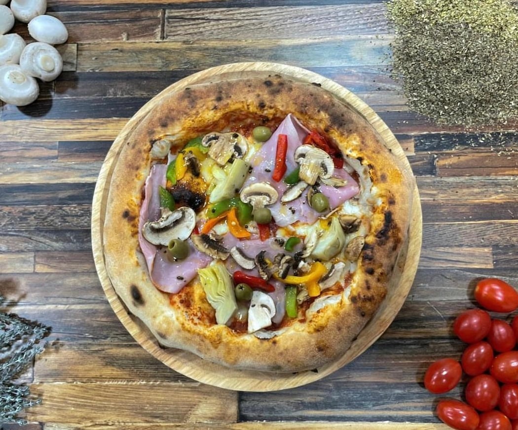 Louizza Pizza 1