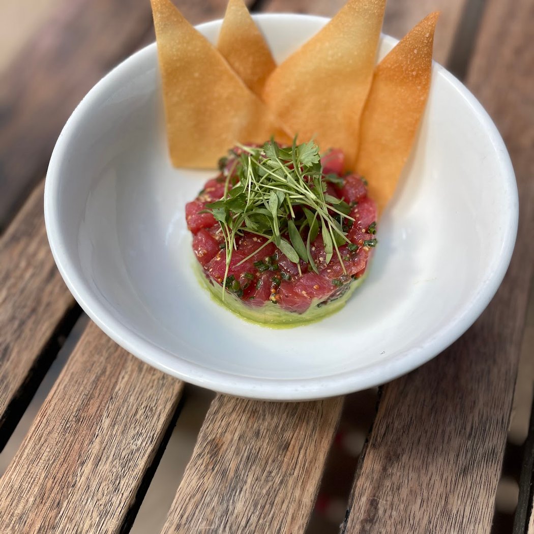 Surf Bar Seafood Restaurant & Grill 3