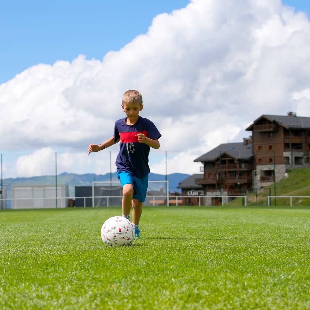 Terrain de Football et Rugby La Plagne 1