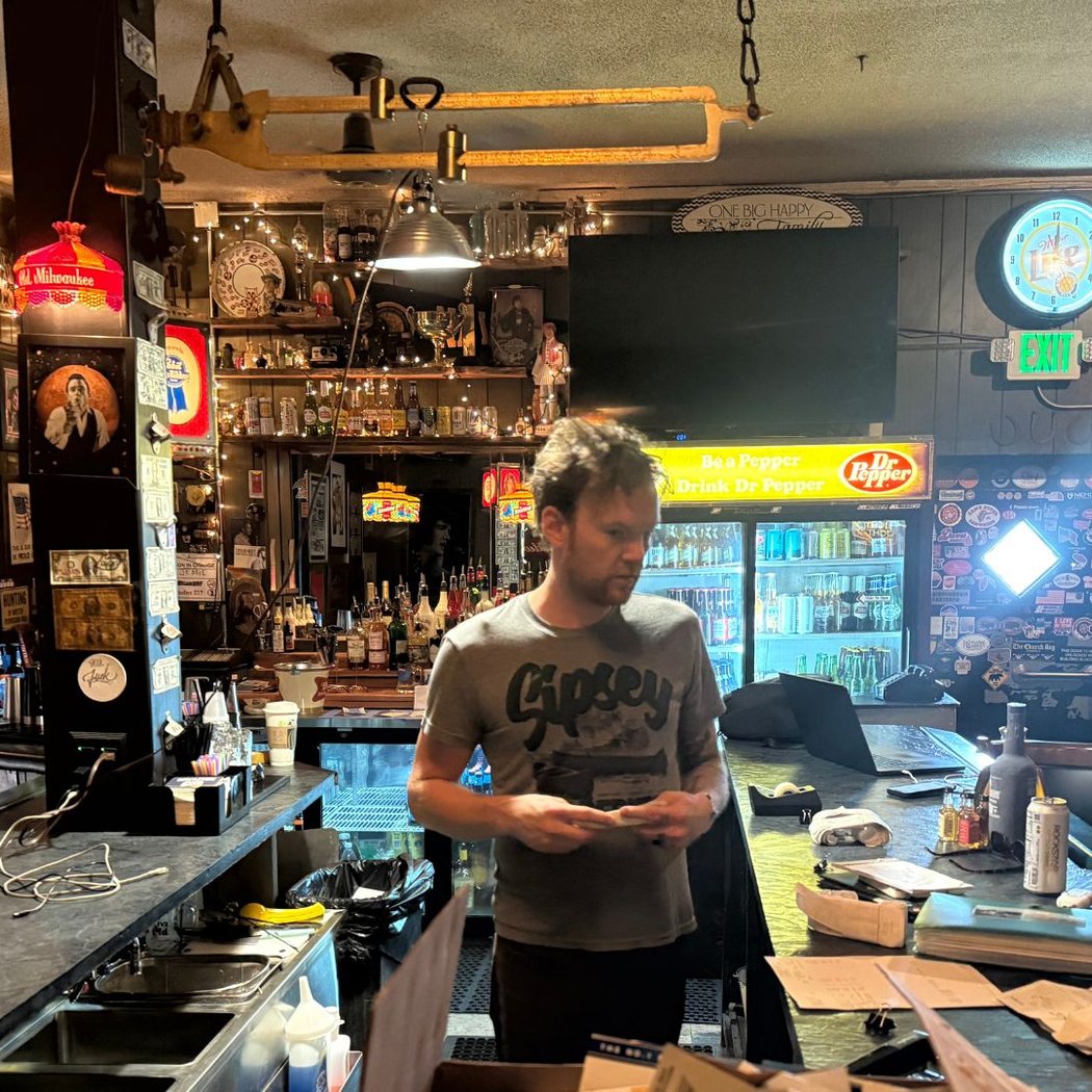 Billy's Tavern 1