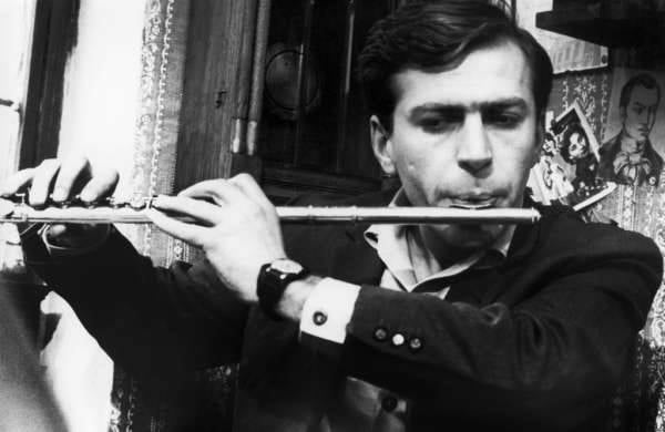 Ciné Club: "Il était un merle chanteur" de Otar Iosselani 1