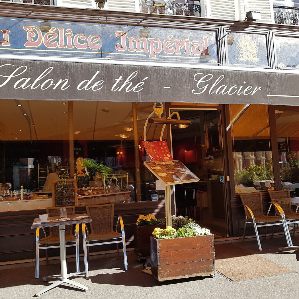 Café Les Glaces 2