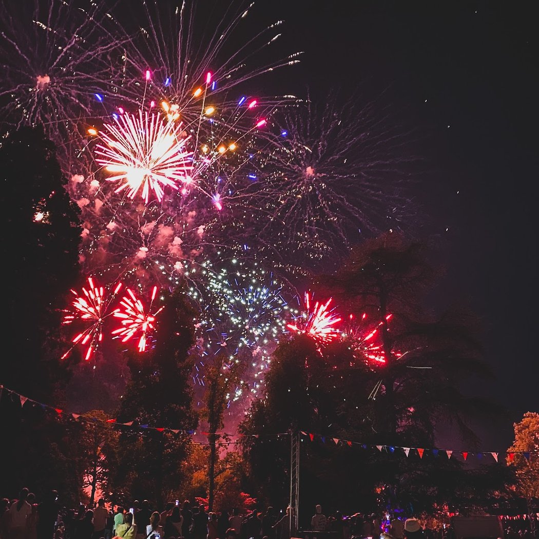 Musique, danse et Feu d’artifice 1