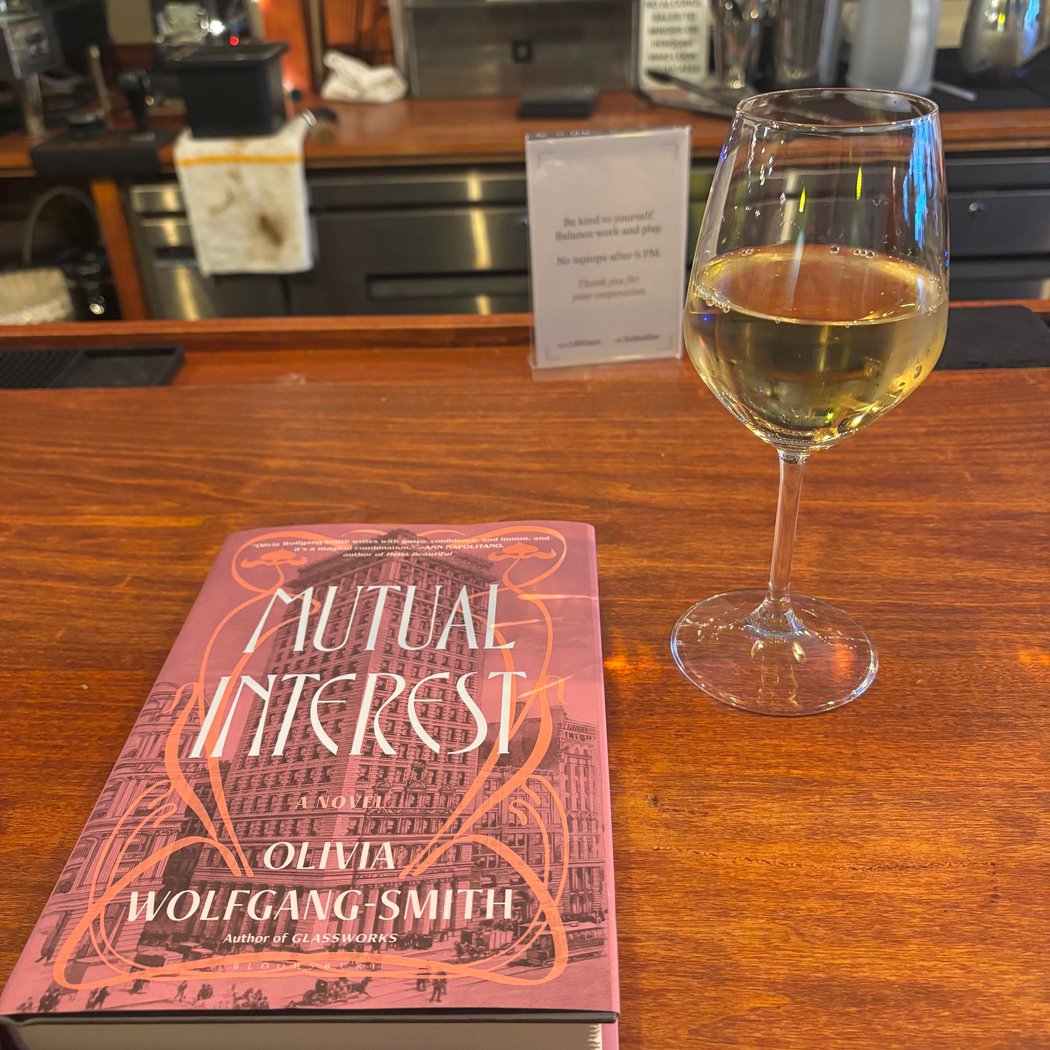 Liz's Book Bar 1
