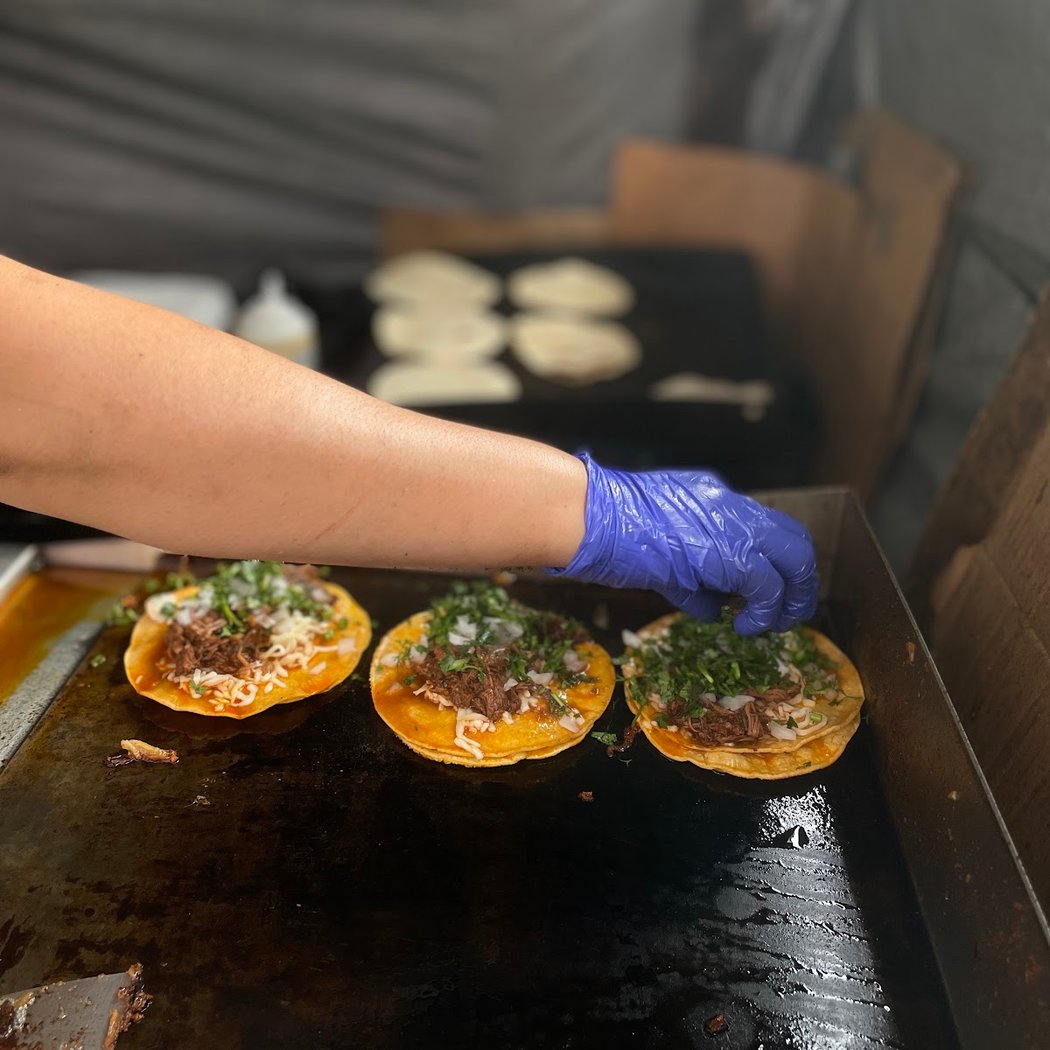 La Suegra de Dyckman (Mexican food) 3