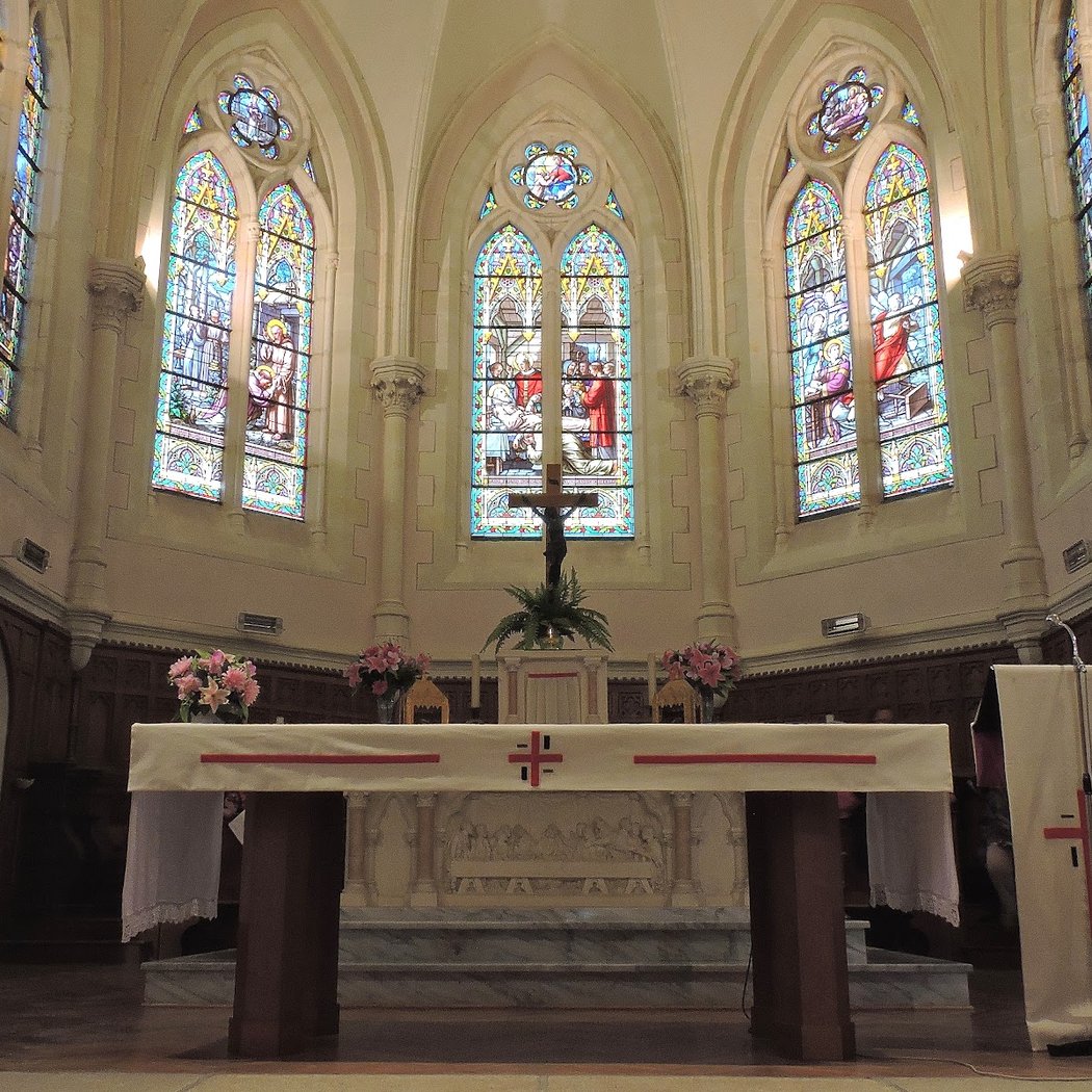 Église Saint Friard 1