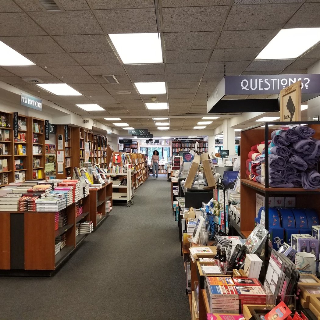 Politics and Prose Bookstore 3