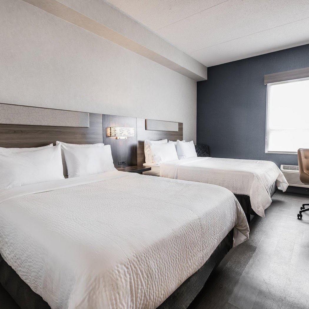 Holiday Inn Express Toronto-North York by IHG 1
