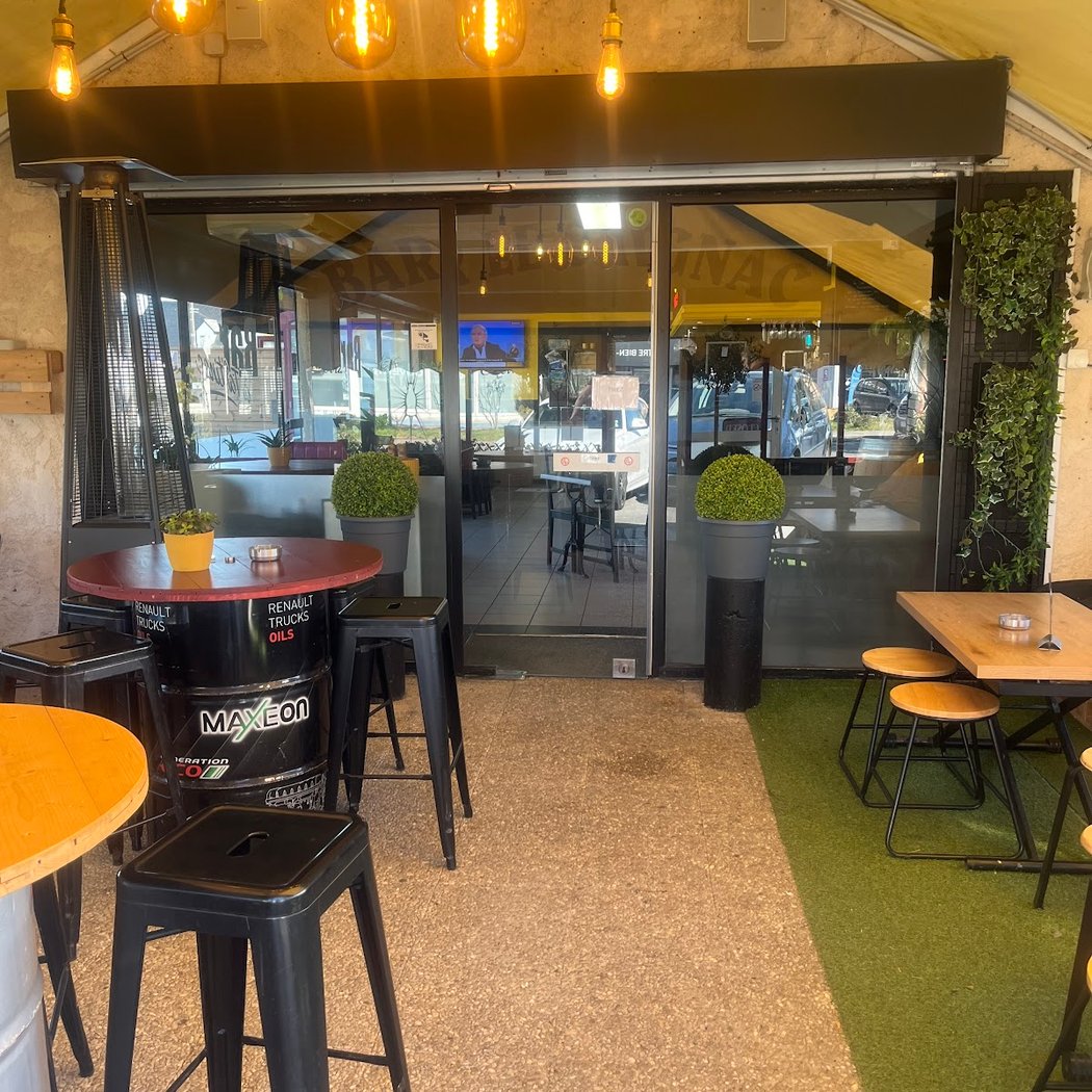 LE SAVIGNAC BAR 3