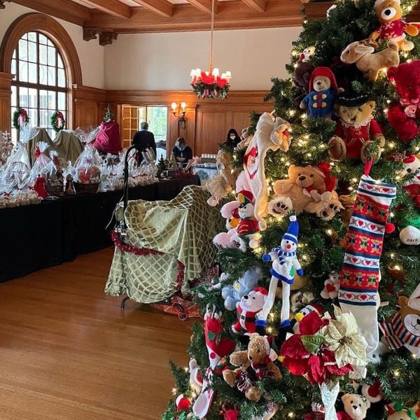 Yuletide Boutique 2