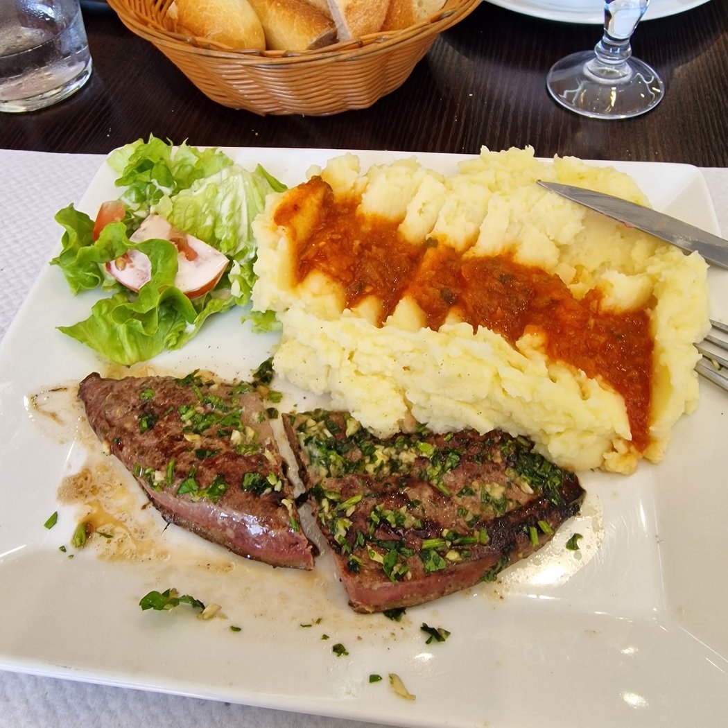 Cafe Bar L'Estaminet 3