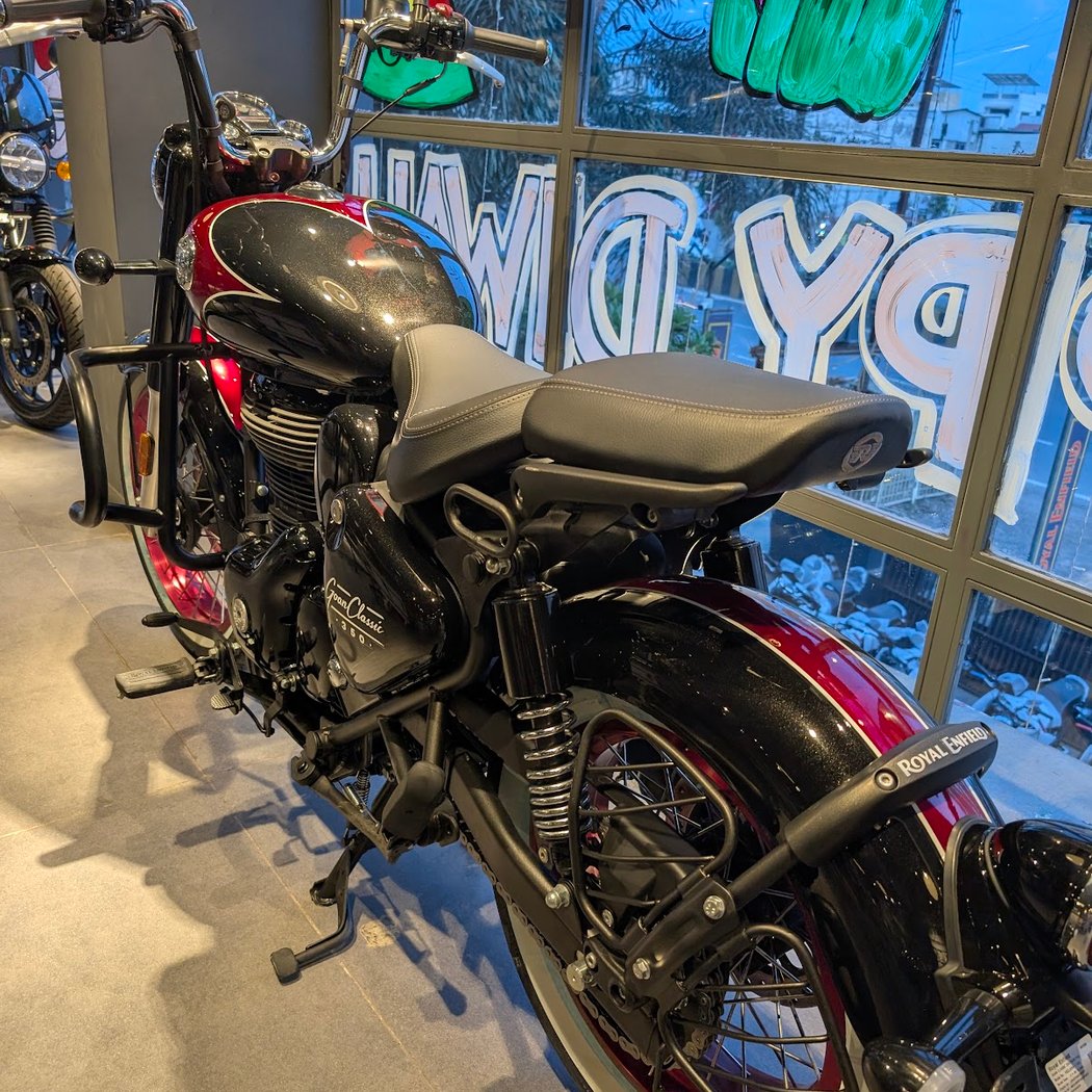 ROYAL ENFIELD PARIS BASTILLE 4