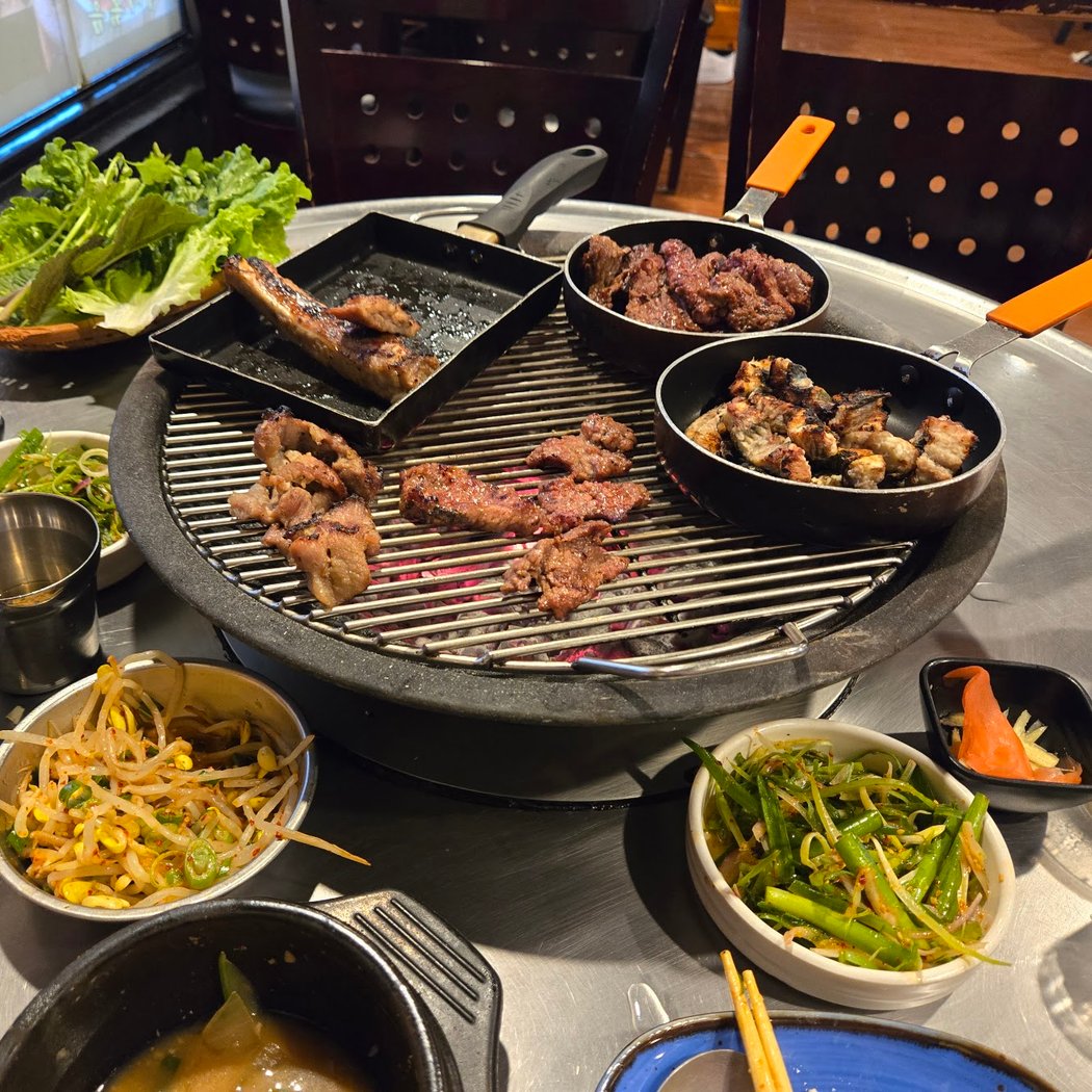 Yuk Jun Gui - Galbi, Fresh live eel, Makchang 3