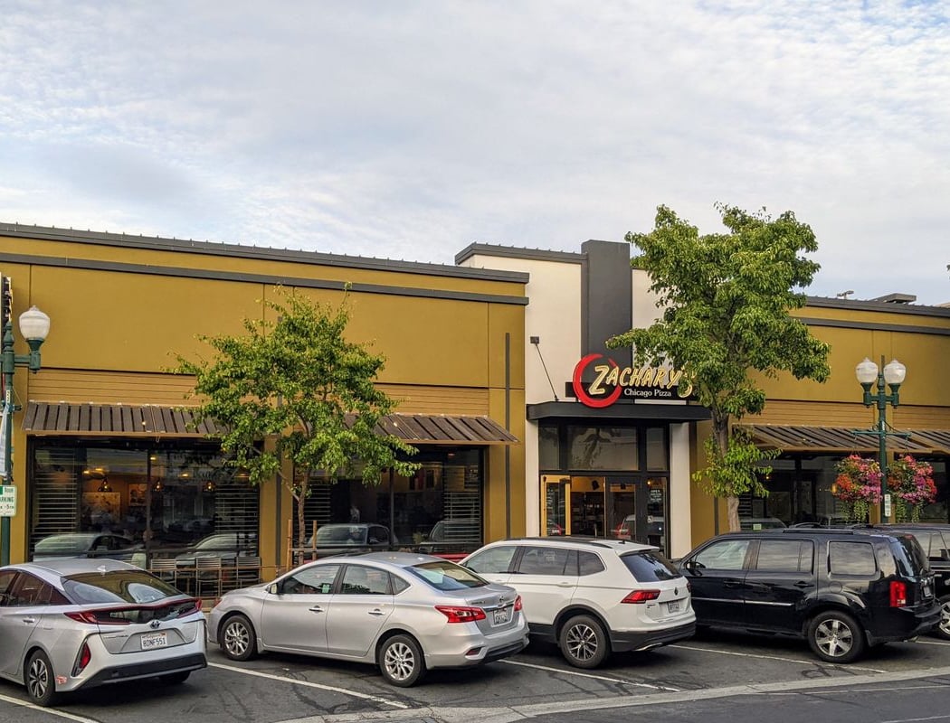 Zachary's Chicago Pizza 2