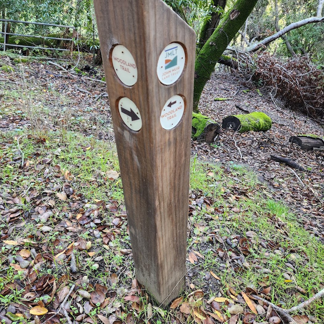 Woodland Loop Trailhead 2