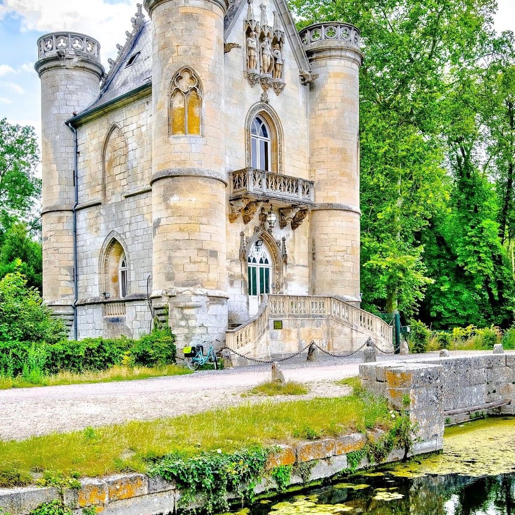 Castle of the White Queen 2