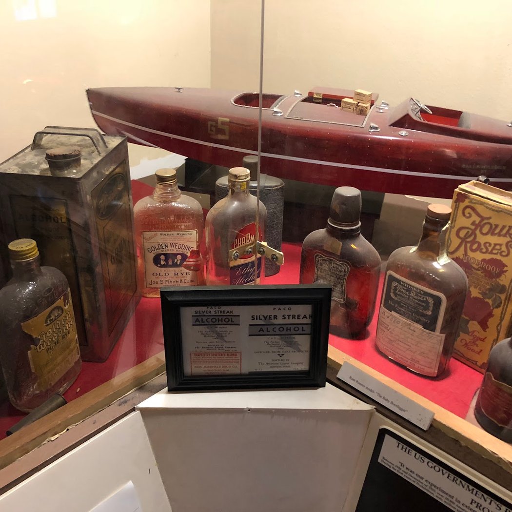 Exhibition-The Amer Gangster 4