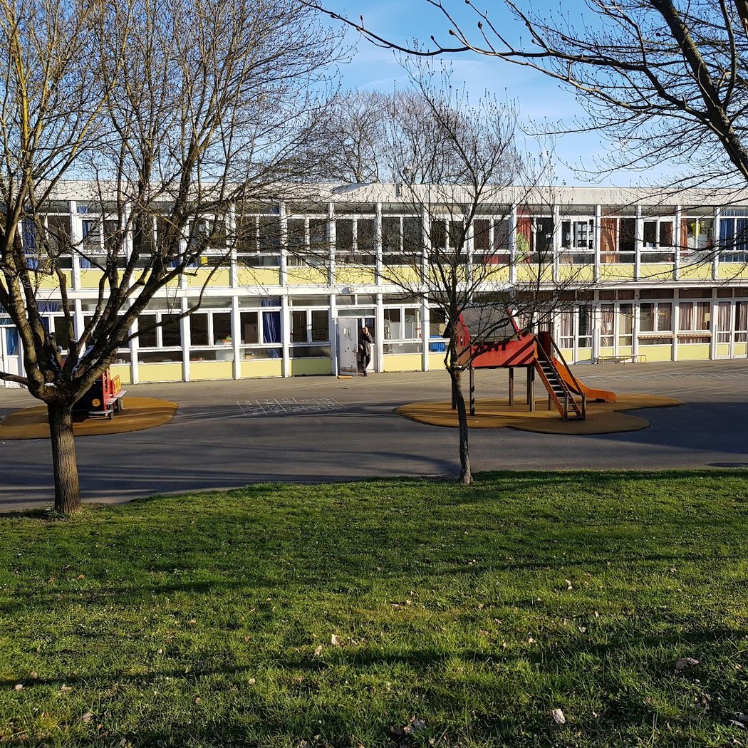 School Group Paul Casalis 3
