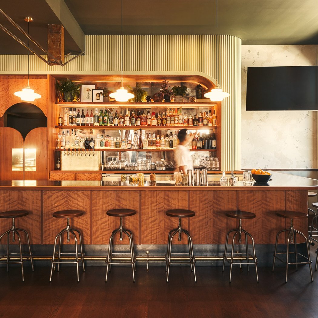 Bar April Jean 2