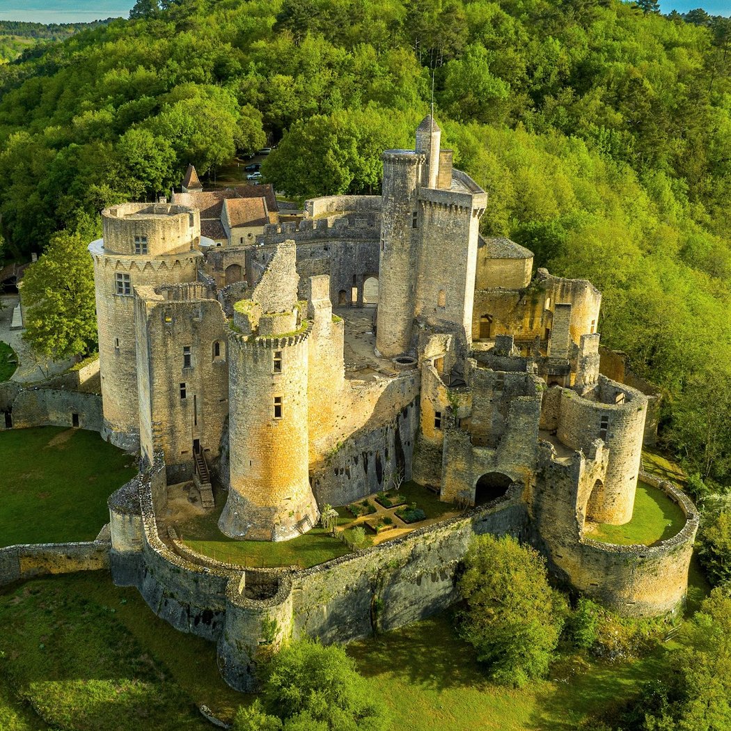 Bonaguil Castle 1