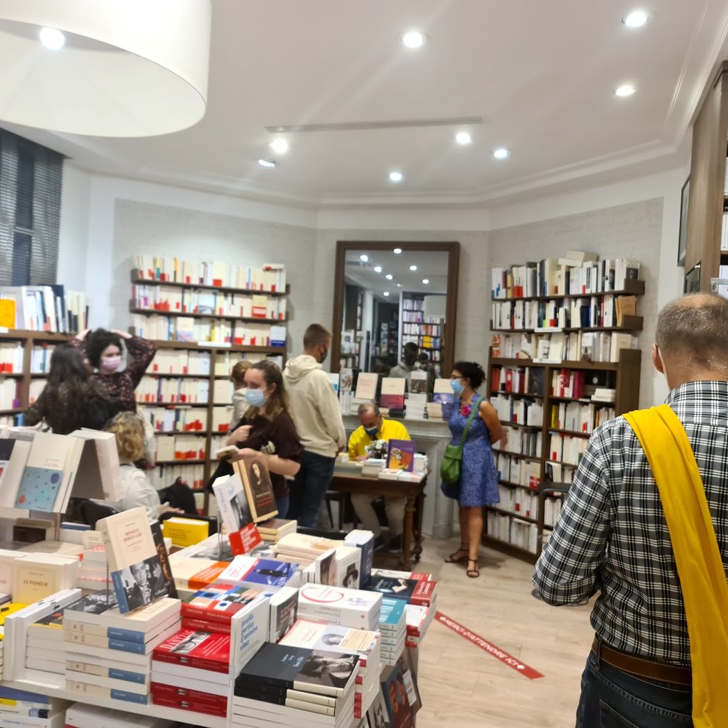 Gaëlle Ghesquière et Nagui signent « Taratata : le livre d’or du concert des 30 ans » 2